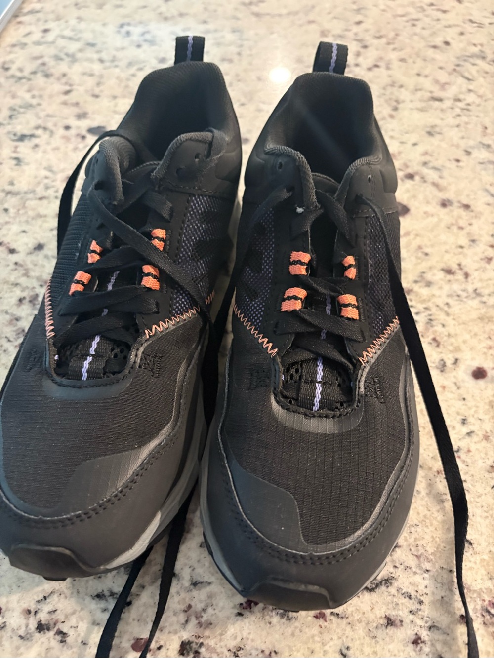 Women’s Columbia Casual Black Athletic Sneakers with Orange Accents 6 1/2.